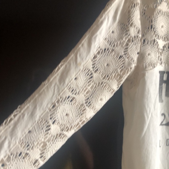 Hollister and By By Top cold shoulder extra small XS - Picture 7 of 13